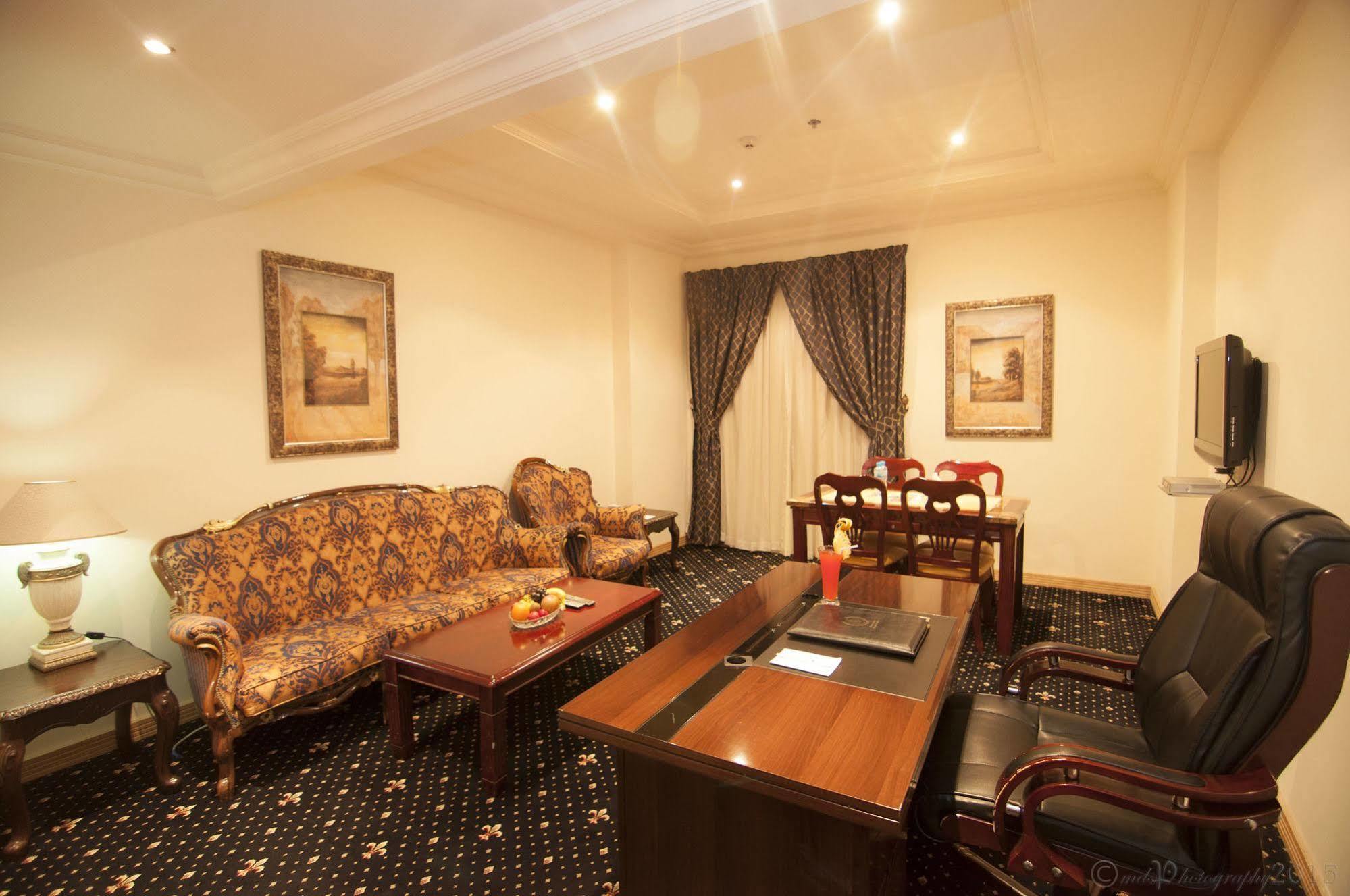 Cayam Hotel Doha Bagian luar foto